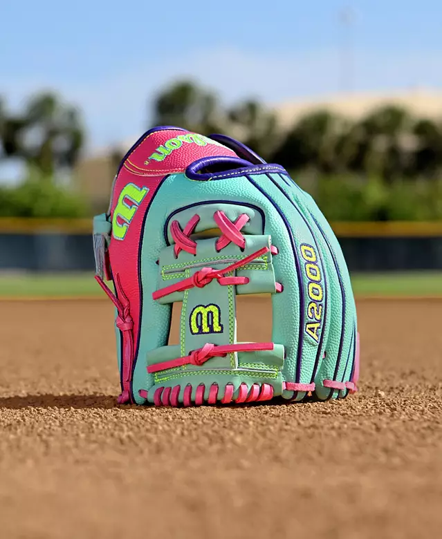 Wilson 11.5'' DP15 Pedroia Fit A2000 SuperSkin Series Glove 4 Wilson 11.5'' DP15 Pedroia Fit A2000 SuperSkin Series Glove