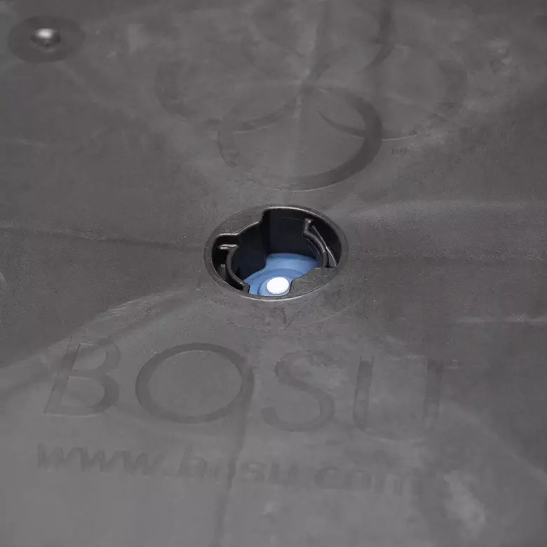 BOSU CorLok™ Balance Trainer with Wall Mount 4 BOSU CorLok™ Balance Trainer with Wall Mount