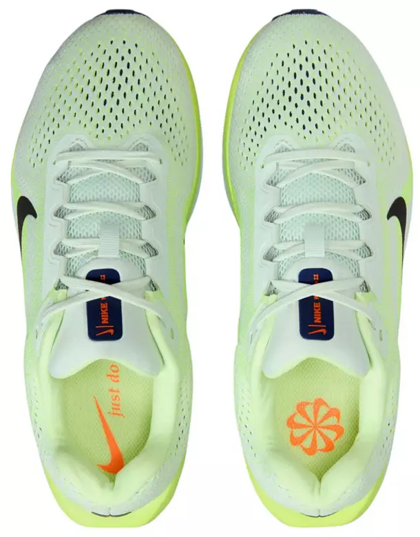 Nike Women's Winflo 11 Running Shoes